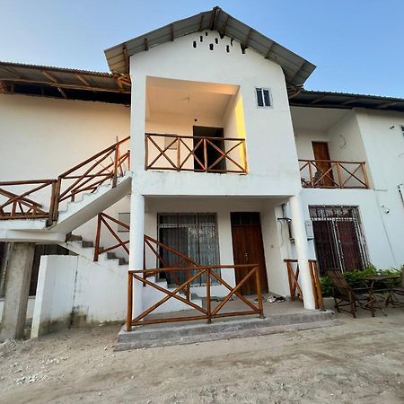Mbuyuni Lodge ナングウィ エクステリア 写真